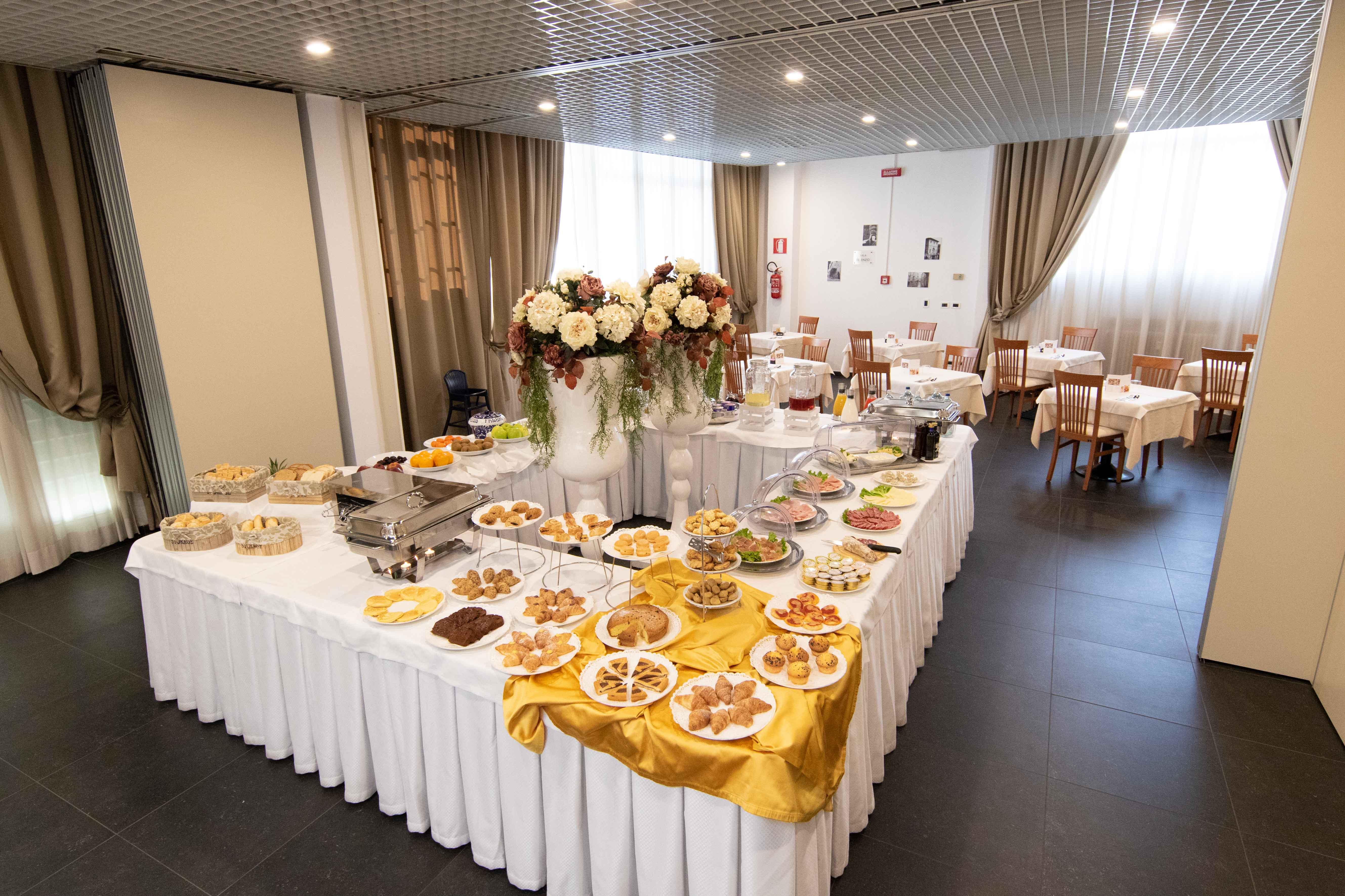 Hotel Re Enzo — Foto 1